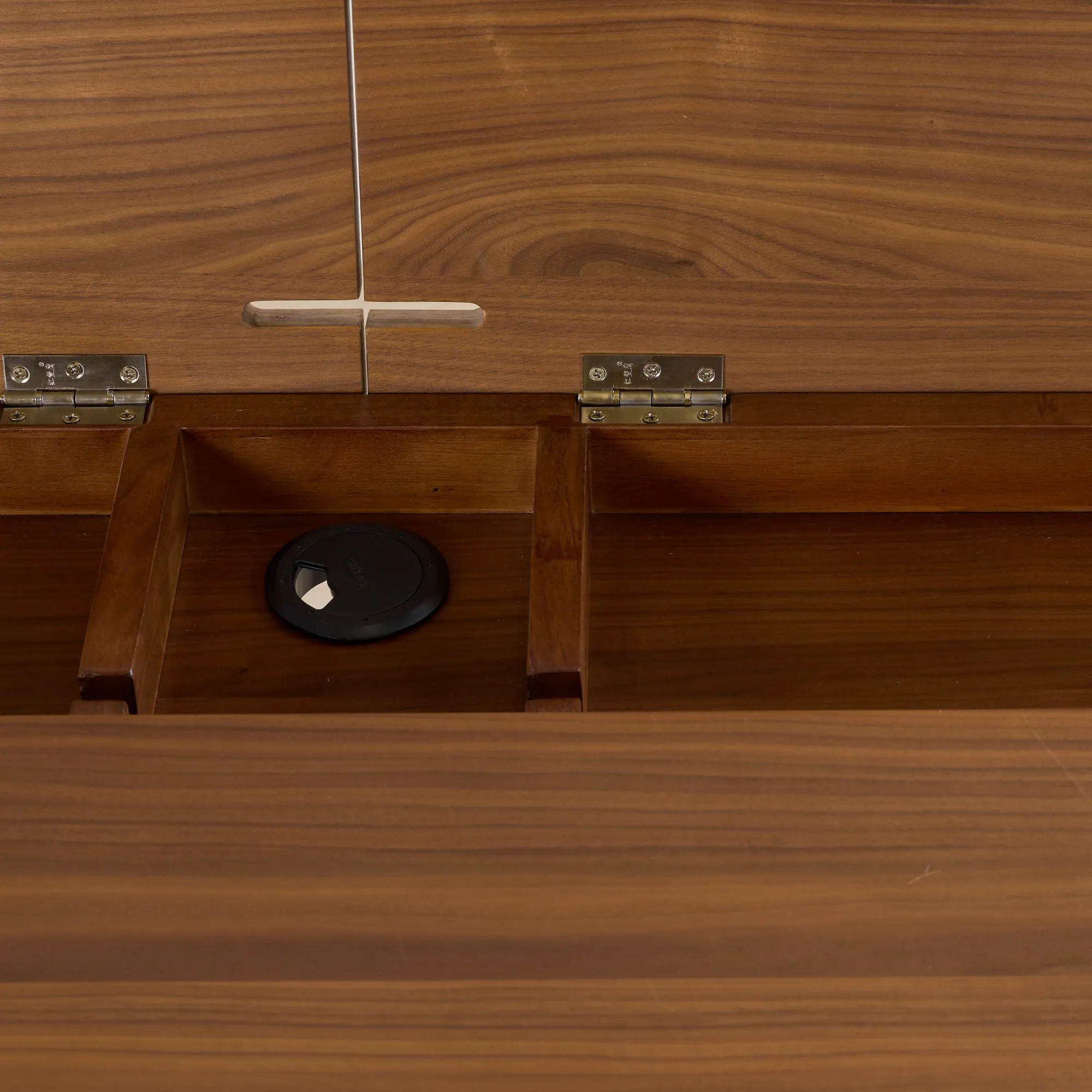 Hugo Desk - Walnut