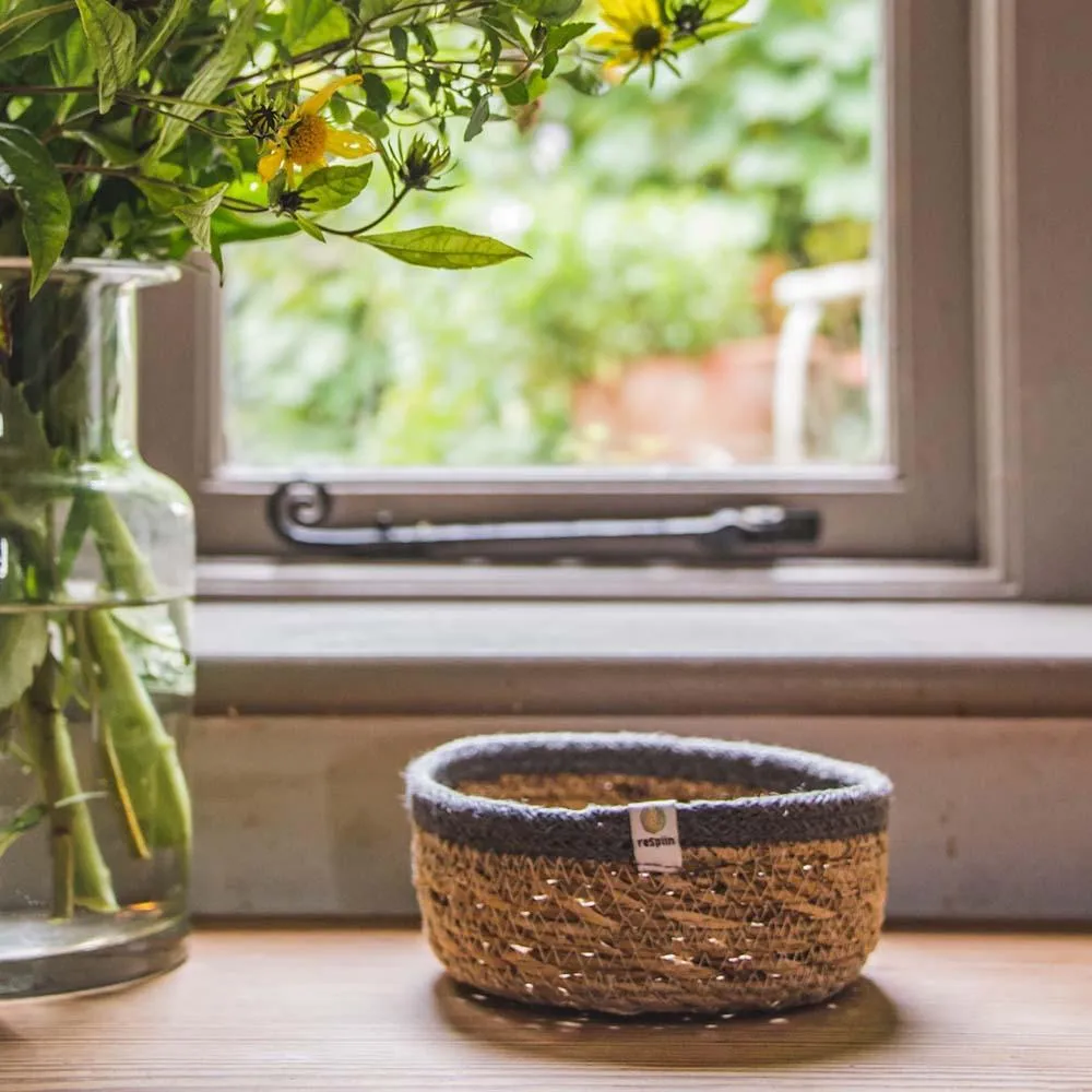 Respiin Shallow Seagrass & Jute Basket - Small Natural/Grey