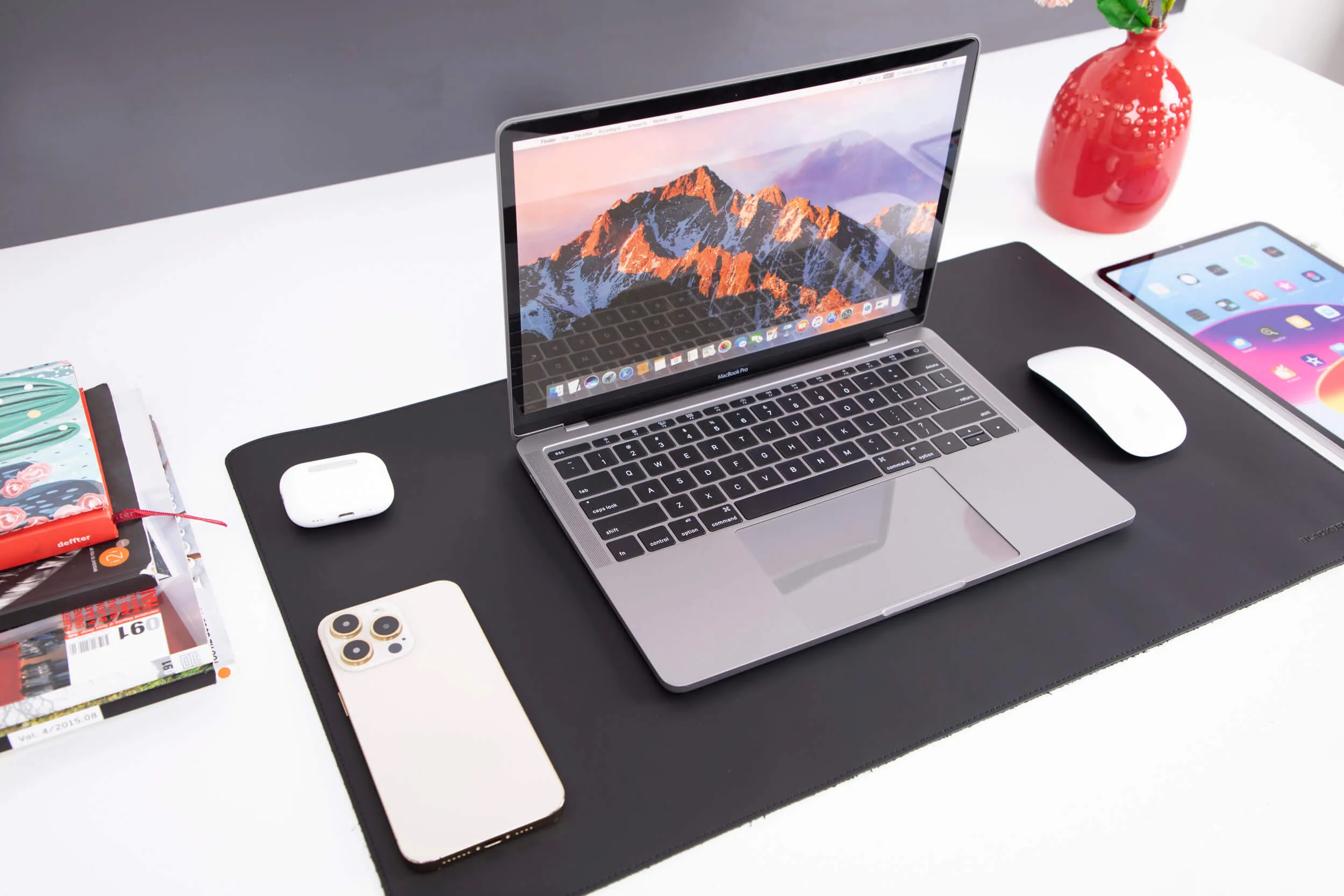 Sutton Leather Desk Mat, Small, Black